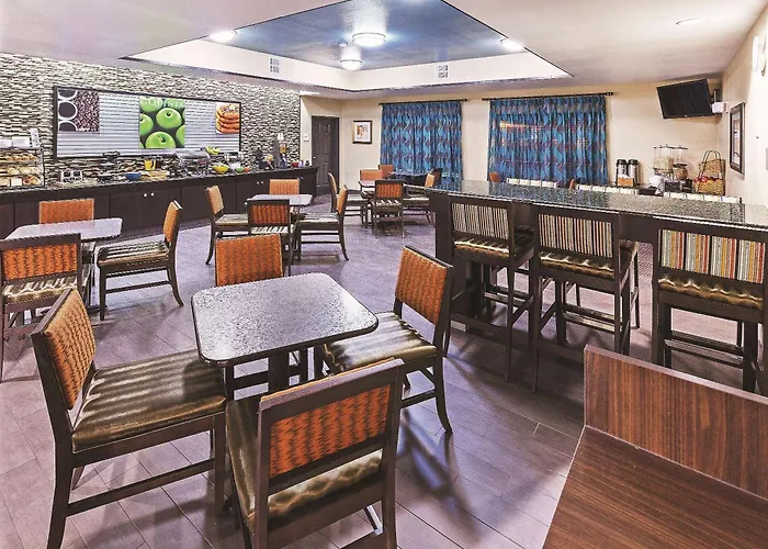 La Quinta By Wyndham Houston Hobby Airport