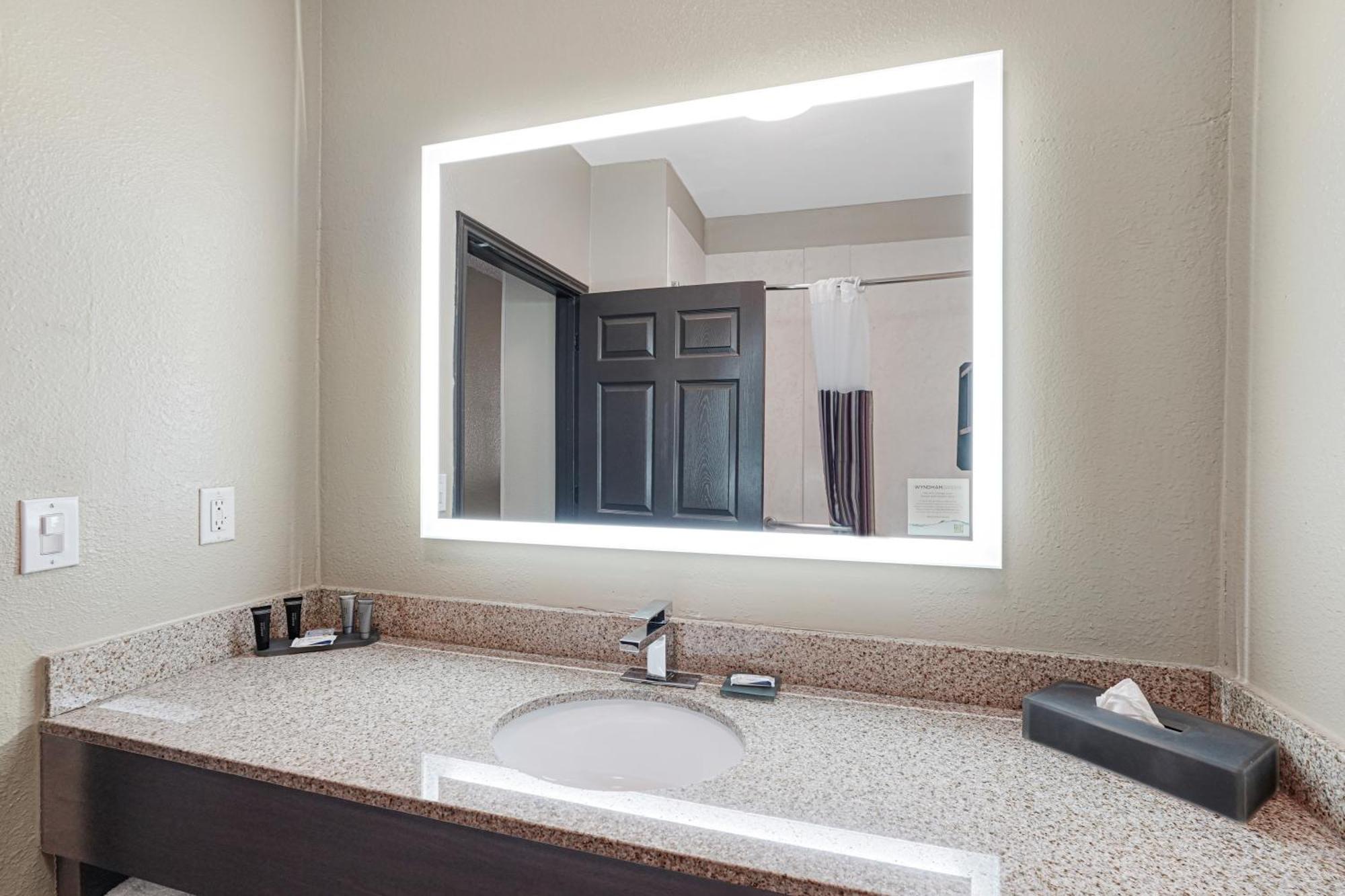 Hotel La Quinta By Wyndham Hobby Airport