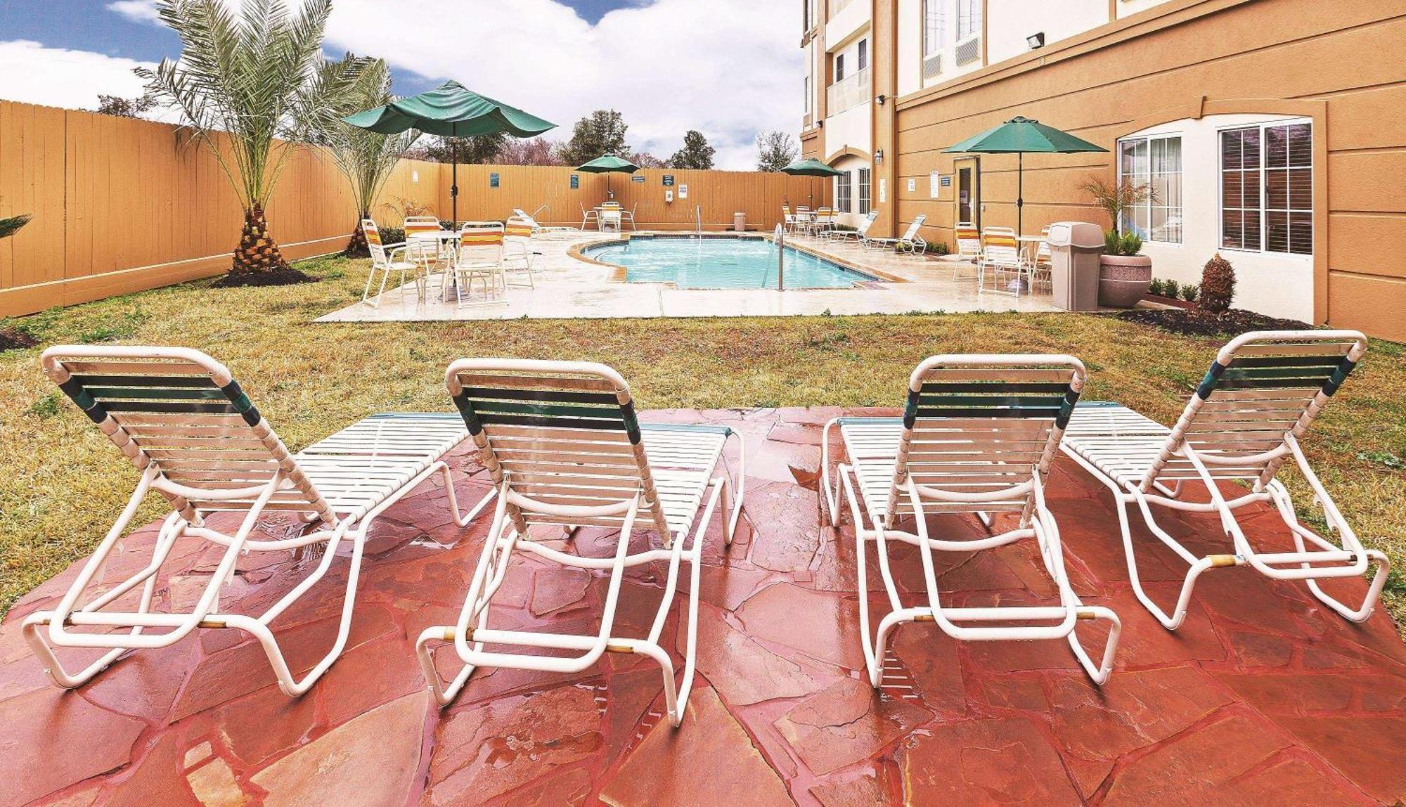 Hotel La Quinta By Wyndham Hobby Airport 3*