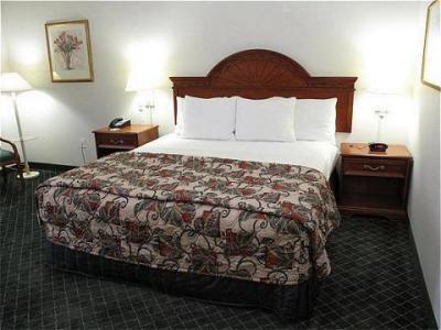 Hotel La Quinta By Wyndham Hobby Airport 3*