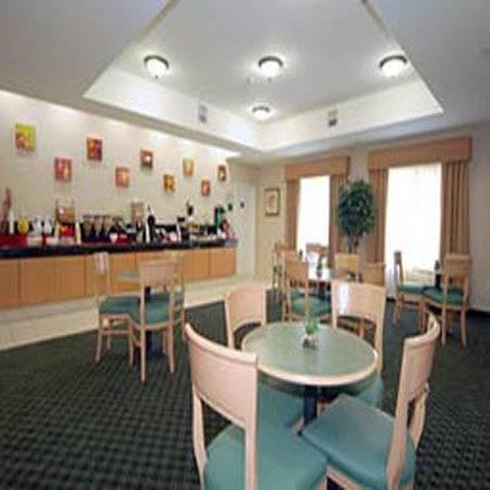 La Quinta By Wyndham Hobby Airport Hotel